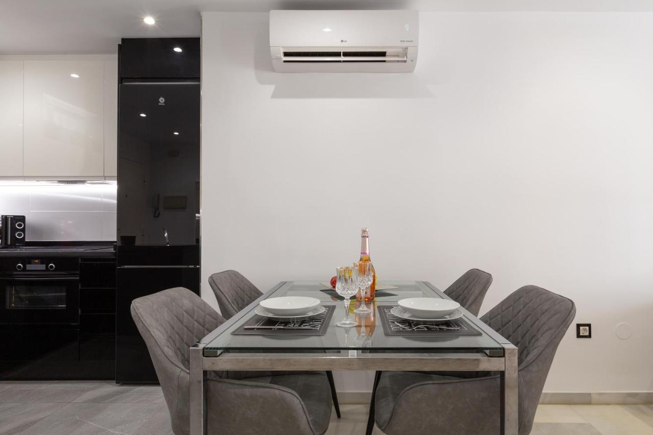 Apartamento La Victoria Apartment มาลากา ภายนอก รูปภาพ