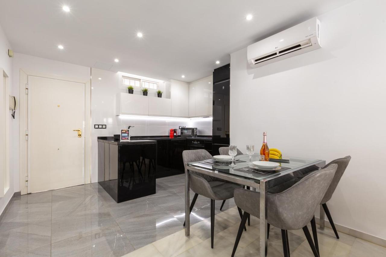 Apartamento La Victoria Apartment มาลากา ภายนอก รูปภาพ